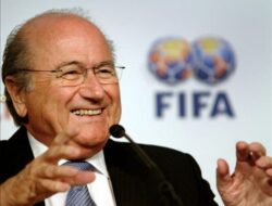 Sepp Blatter amat terkejut dengan kematian wasit garis