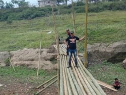 Prihatin, Akibat Kurang Perhatian Pemda KBB Warga Buat Jembatan Sendiri