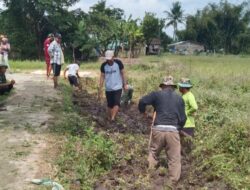 Aksi Gotong Royong Warga Desa Cangkorah Buka Pelebaran Akses Jalan Gang