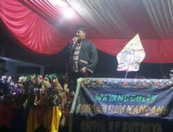 H. Iwan Kurniawan Buka Acara Pagelaran Kesenian Sunda Wayang Golek