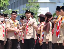 PLT Bupati Bandung Barat Hengky Kurniawan Menerima Tanda Penghargaan Lencana Darma Bakti