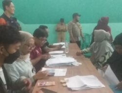 1502 penerima manfaat PKH, BPNT dan BBM untuk warga Desa Lamajang Kecamatan Pangalengan Kabupaten Bandung dibagikan hari ini