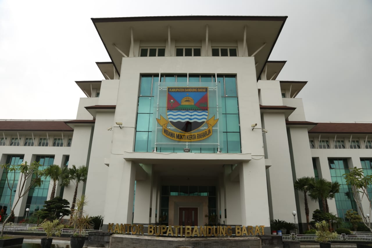 Kabupaten Bandung barat Merekomendasikan Kenaikan Upah Gajih Sebesar 27 Persen Tahun 2023