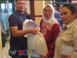 27Lansia Mendapatkan Bantuan Sembako Dari Kemensos