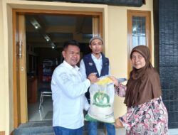 Pembagian Bantuan Beras Cadangan Bantuan Bulog dan Badan Pangan Nasional