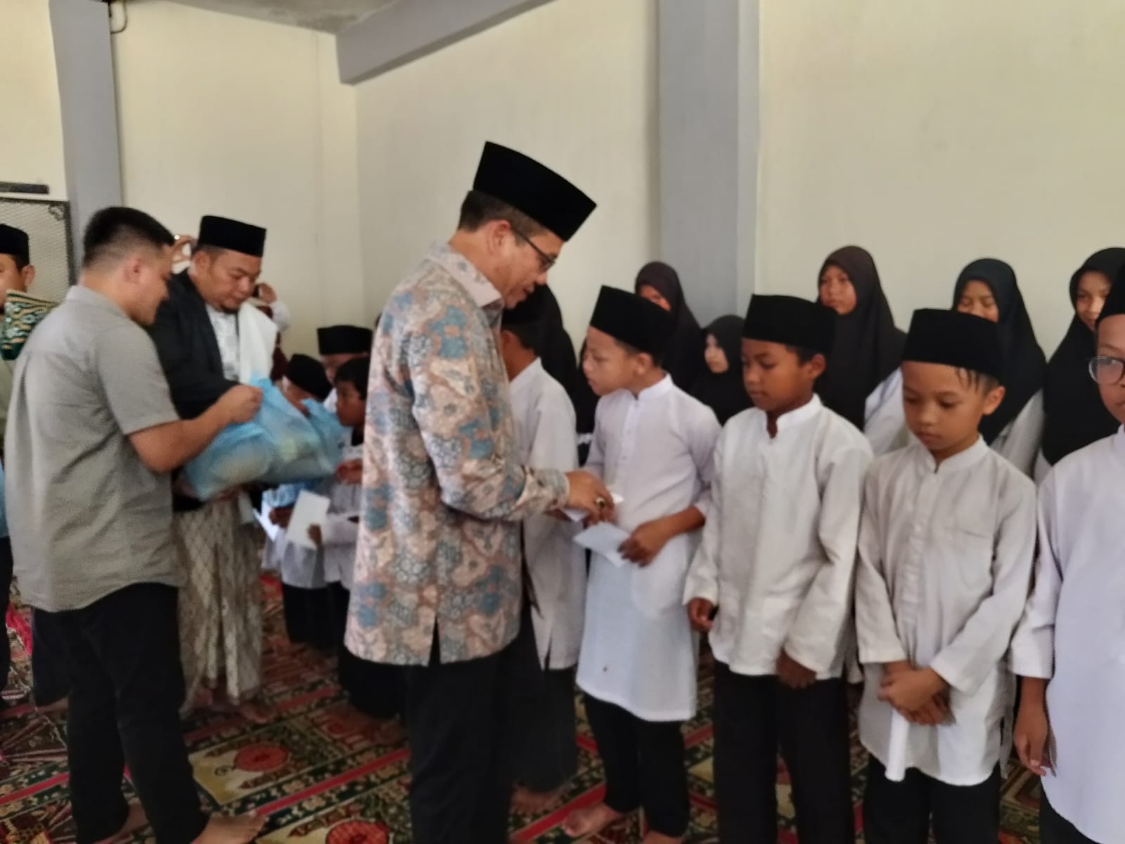 Giat Jumling Bupati Bandung ke 69 di Mesjid Khaerul Jaza Desa Nagrak Kecamatan Cangkuang