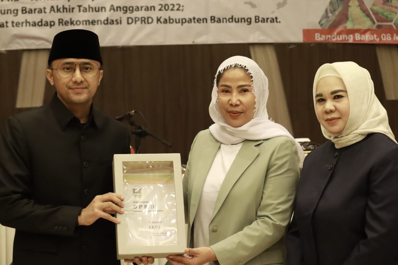 Bupati KBB Hengki Kurniawan Sambut Baik Rekomendasi LKPJ 2022 yang Disampaikan DPRD KBB