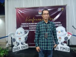Penyerahan Berkas Bacaleg Dari 18 Partai Politik di terima Komisi Pemilihan Umum Daerah ( KPUD) Kab Bandung,Di Nyatakan Sah.