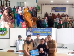 Penyaluran BLT-DD Di Desa Wangunsari-Lembang