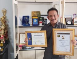 Wow,, Ternyata Gagan Kades 3 Priode Meraih Penghargaan Nasional dan Record Indonesia Award