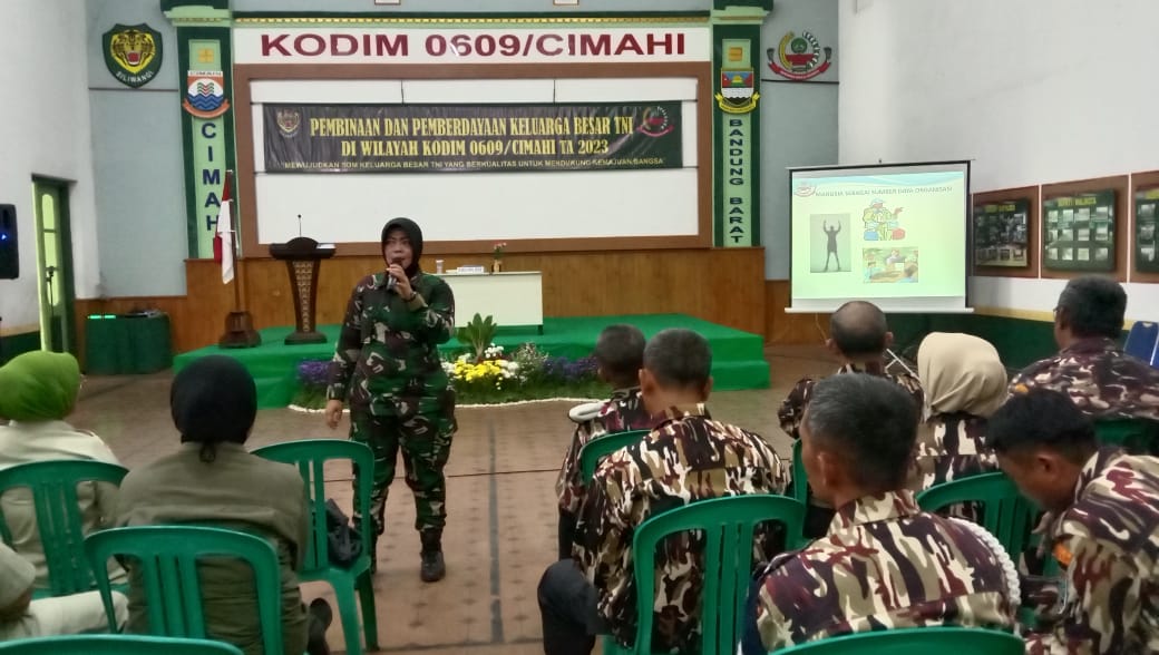 Danramil 0912/Lembang Ikuti Kegiatan Komsos Pembinaan Dan Pemberdayaan Keluarga Besar TNI (KBT) TA 2023 Di Wilayah Kodim 0609/Cimahi