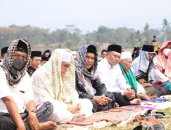 PJ Bupati Bandung Barat Arsan Latif Gelar Shalat Istisqo di Kecamatan Cipongkor 