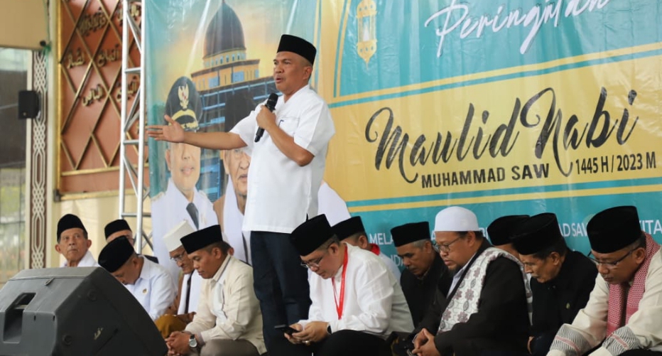 Arsan Latif : Meminta ASN untuk Memakmurkan Masjid 15 Menit Stop Aktivitas Sebelum Adzan