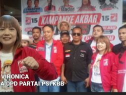 Wow Ribuan Masyarakat Hadiri di Kampanye Akbar Partai PSI ini Pesan Lysa Vironica Ketua DPC KBB