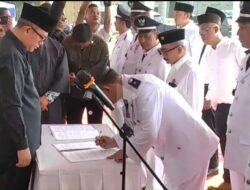 Perpanjangan Masa Jabatan 2 tahun 12 Kepala Desa Kecamatan Cipendeuy Telah KuKuhkan