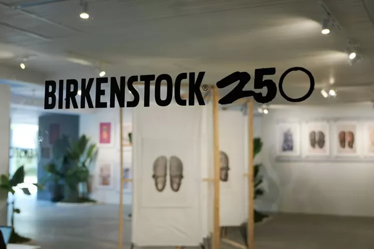 Birkenstock: 250 Tahun Berjalan Dengan Warisan dan Inovasi
