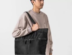 Bodypack Deixis Tote Bag: Tas Multifungsi dan Classy