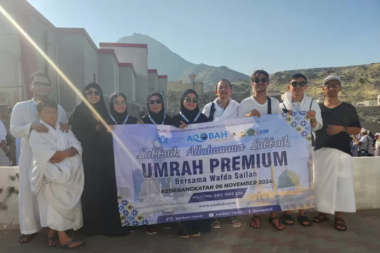 Wafda Saifan dan Keluarga Menjalani Umrah dengan Aqobah Go back and forth