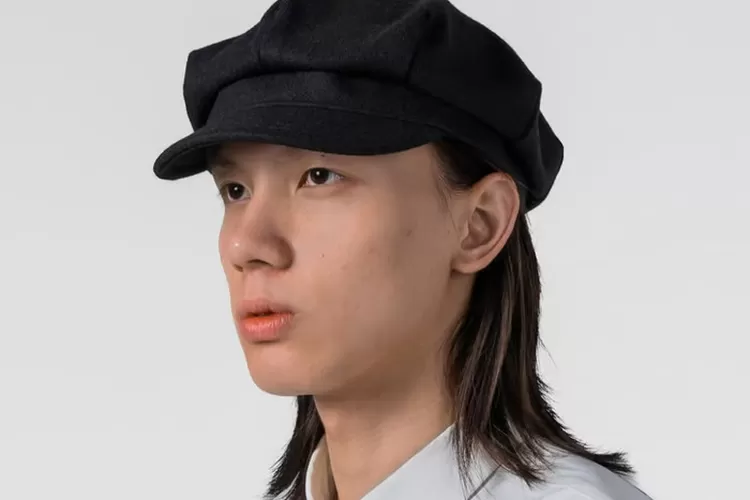 Topi Elegant dan Fungsional untuk Siswa Aktif