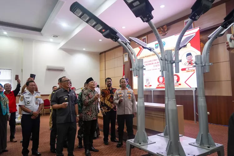 Defisit Cilegon Rp 100 Miliar: Peluang di Balik Tantangan