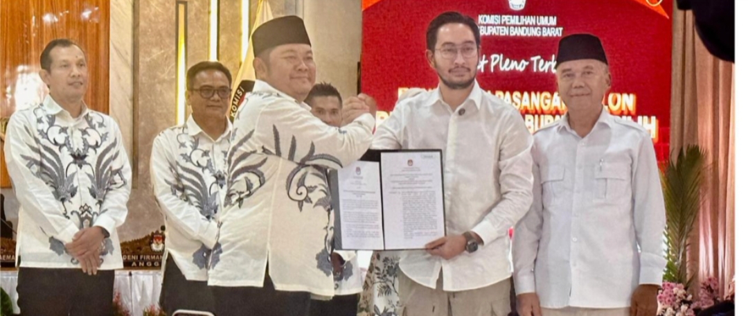 Jeje Ritche Ismail Dan H.Asep Ismail Resmi di Tetapkan Sebagai Bupati Dan Wakil Bupati KBB Dengan 32 Program Prioritas Jadi Fokus Utama