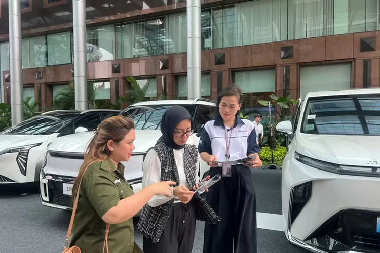 Bri Finance menyajikan mobil impian dengan menggunakan kerja sama dengan indomobil