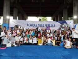Upycle Workshop: Turns Digunakan pakaian menjadi tas di Ashta District 8