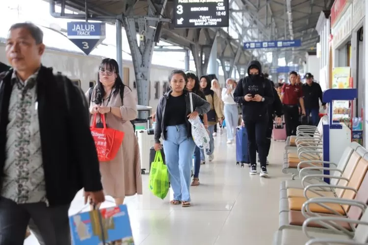 Kai menyediakan 2,75 juta kursi kereta ekonomi untuk Lebaran 2025