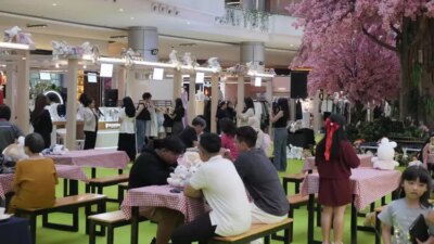 Kikio Paskah: Bloom and Hop di Pik Road