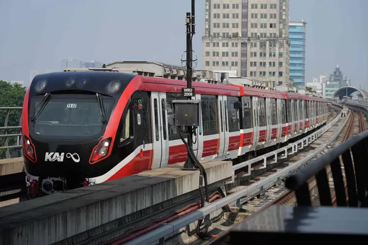 Lrt jabodebek siap menyambut akhir pekan panjang