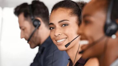Optimalkan Layanan Pelanggan dengan CRM dan Name Center