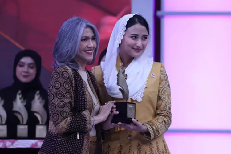 Penghargaan Elvira Lianita “Puspa Adi Daya”