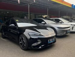 Evista menawarkan sewa mobil listrik mulai dari IDR 400.000