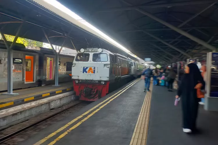 Kai Daop 8 Penumpang Penumpang Datang lebih awal pada hari Mei