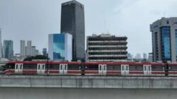 Jabodebek LRT menerapkan tarif khusus 1 Mei