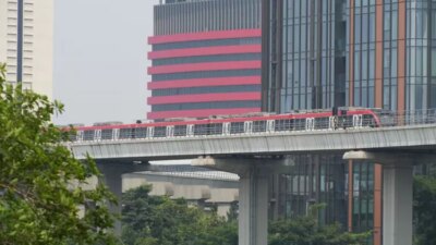 Layanan JabodeBek LRT terus meningkat pada bulan April 2025