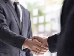 Optimalkan kepuasan pelanggan dengan CRM dan layanan pelanggan