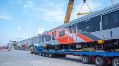 Solusi Logistik Pelindo memberi dorongan untuk penguatan transportasi umum