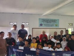 Komunitas keuangan dan motor roda dua BRI memegang program sosial untuk anak yatim piatu