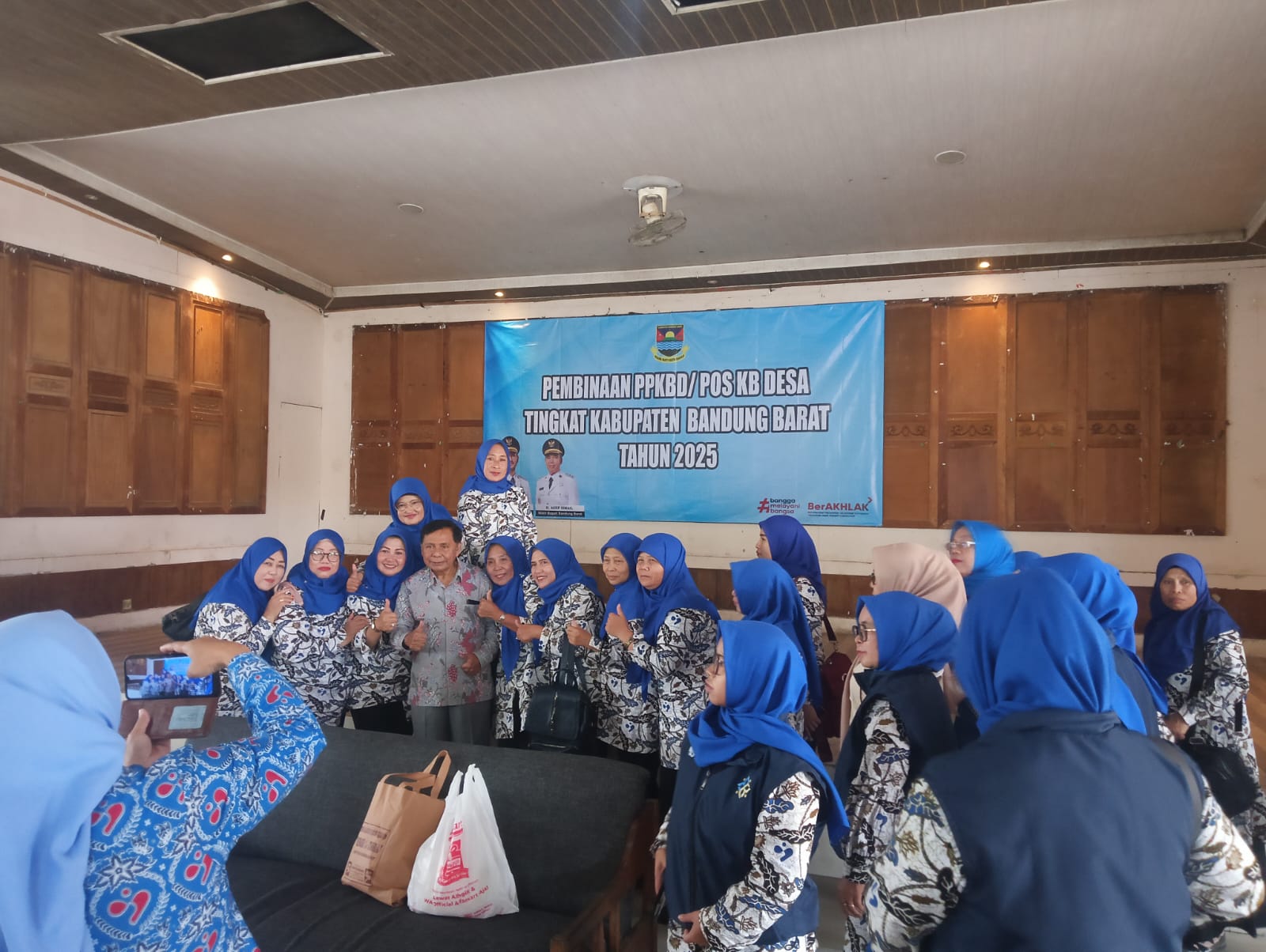 165 Desa Bergerak! DPPKB KBB Gelar Pembinaan Kader PPKBD untuk Wujudkan Keluarga Berkualitas