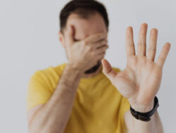 Iklan “Negatif”, Bisa Jadi Penjualan Positif? Ini Namanya Strategi Anti-Marketing