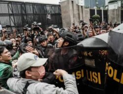 Arogansi Penyelenggara Negara memicu Demo rakyat, Bandung Barat masih kondusif..?