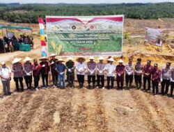 Dukung Swasembada Pangan Nasional, Holding Perkebunan Nusantara Melalui PTPN IV Regional V dan Polres Sanggau Gelar Penanaman Jagung Kuartal IV Serentak di Kembayan