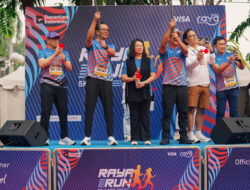 Ribuan Pelari Memeriahkan Raya Run Surabaya