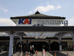 KAI Daop 2 Bandung Himbau Pelanggan Berangkat Lebih Awal ke Stasiun Antisipasi Perubahan Kondisi Cuaca dan Kemacetan