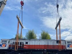 Dukung Kelancaran Peningkatan Mobilitas Masyarakat, KAI Logistik Kirim 7 Lokomotif ke Jawa