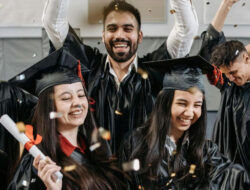 Biaya Wisuda yang Sering Terlewat dari Perhitungan