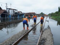 Cuaca Ekstrem dan Banjir Ganggu KA, Jalur Sragi–Pekalongan Normal Kembali