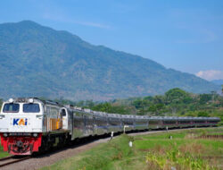 KAI Ingatkan Bahaya Beraktivitas di Jalur Rel, Keselamatan Jiwa Jadi Taruhan