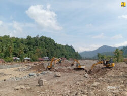 Tangani Banjir Padang, Kementerian PU Percepat Normalisasi Sungai Batang Kuranji dan Pemulihan Jalan di Batu Busuk